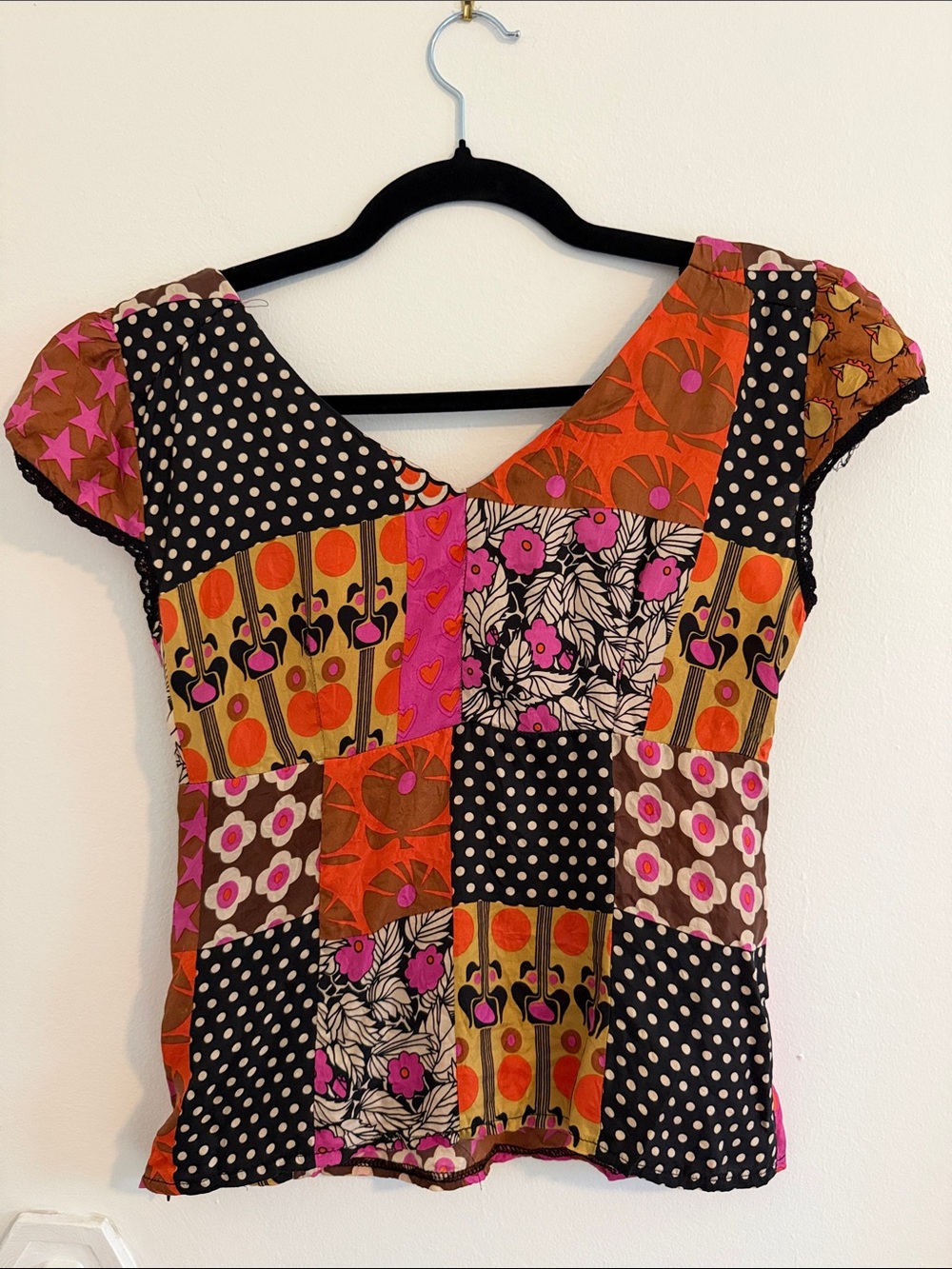Nanette Lepore Patchwork V-Neck Blouse in Pink & Brown w Black Trim Y2K - Flaw - Picture 12 of 16